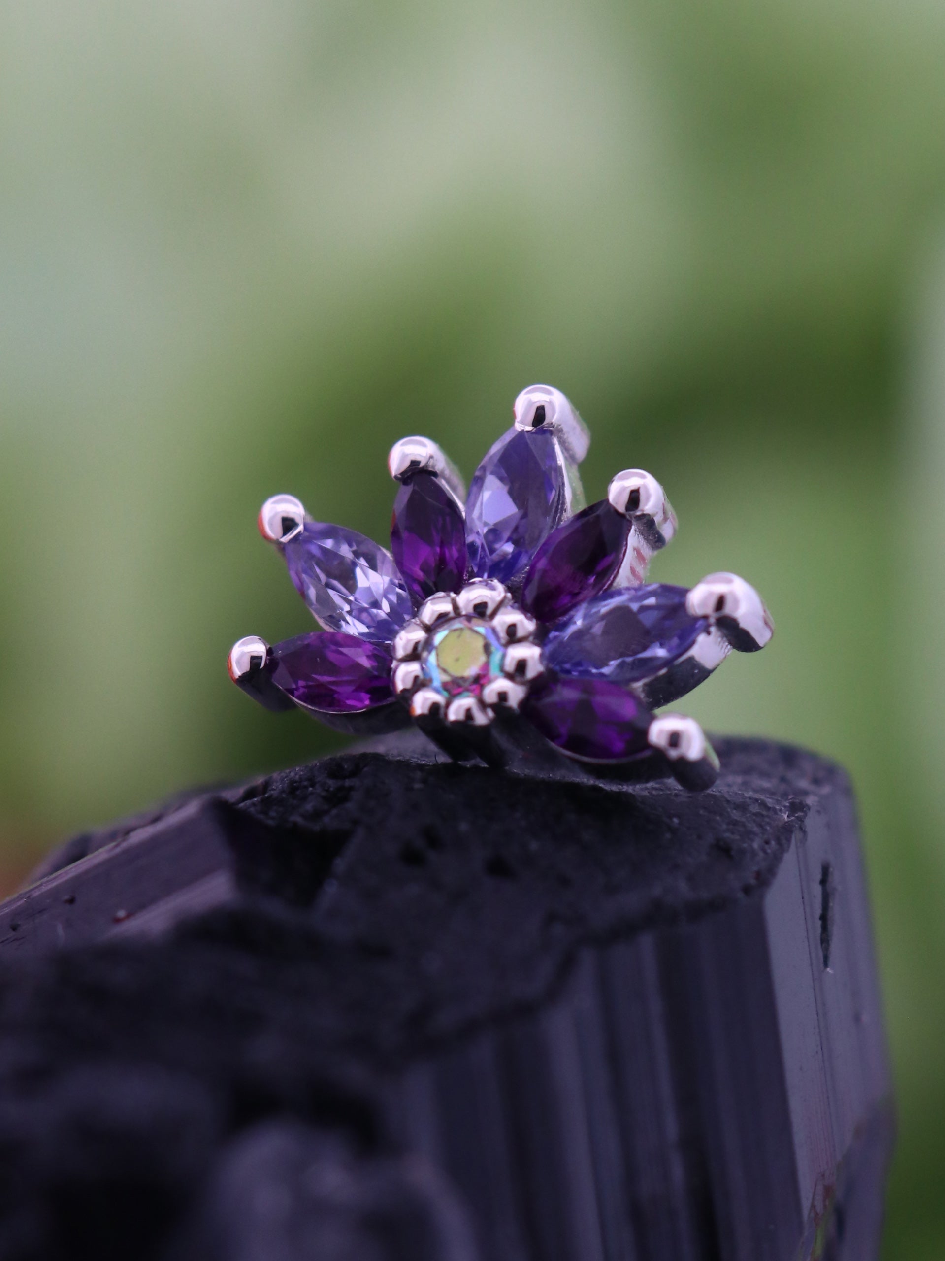 Tiny Starling Threaded End, photo 1 of 6