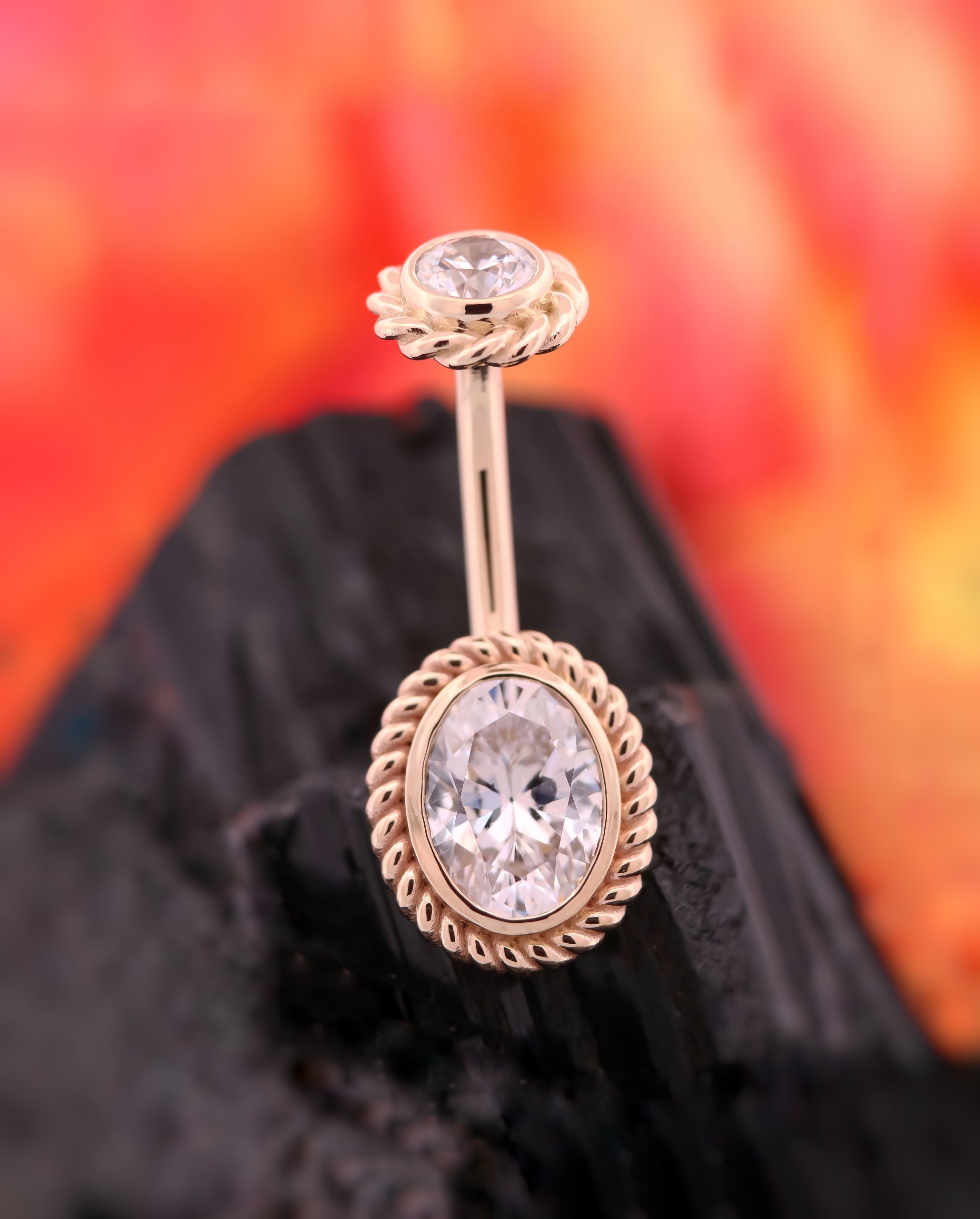 Oval Choctaw Threaded Navel Curve