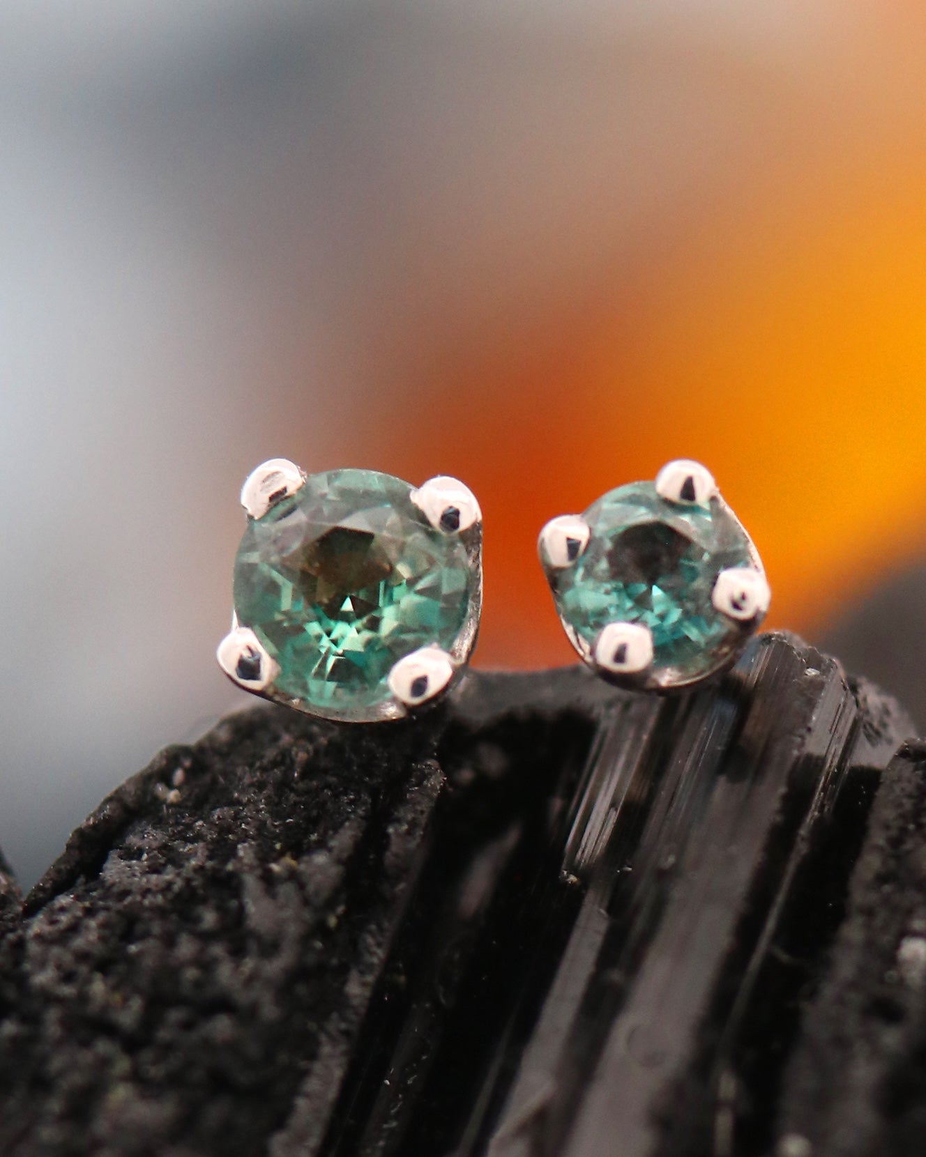 Prong Threadless End, photo 4 of 8