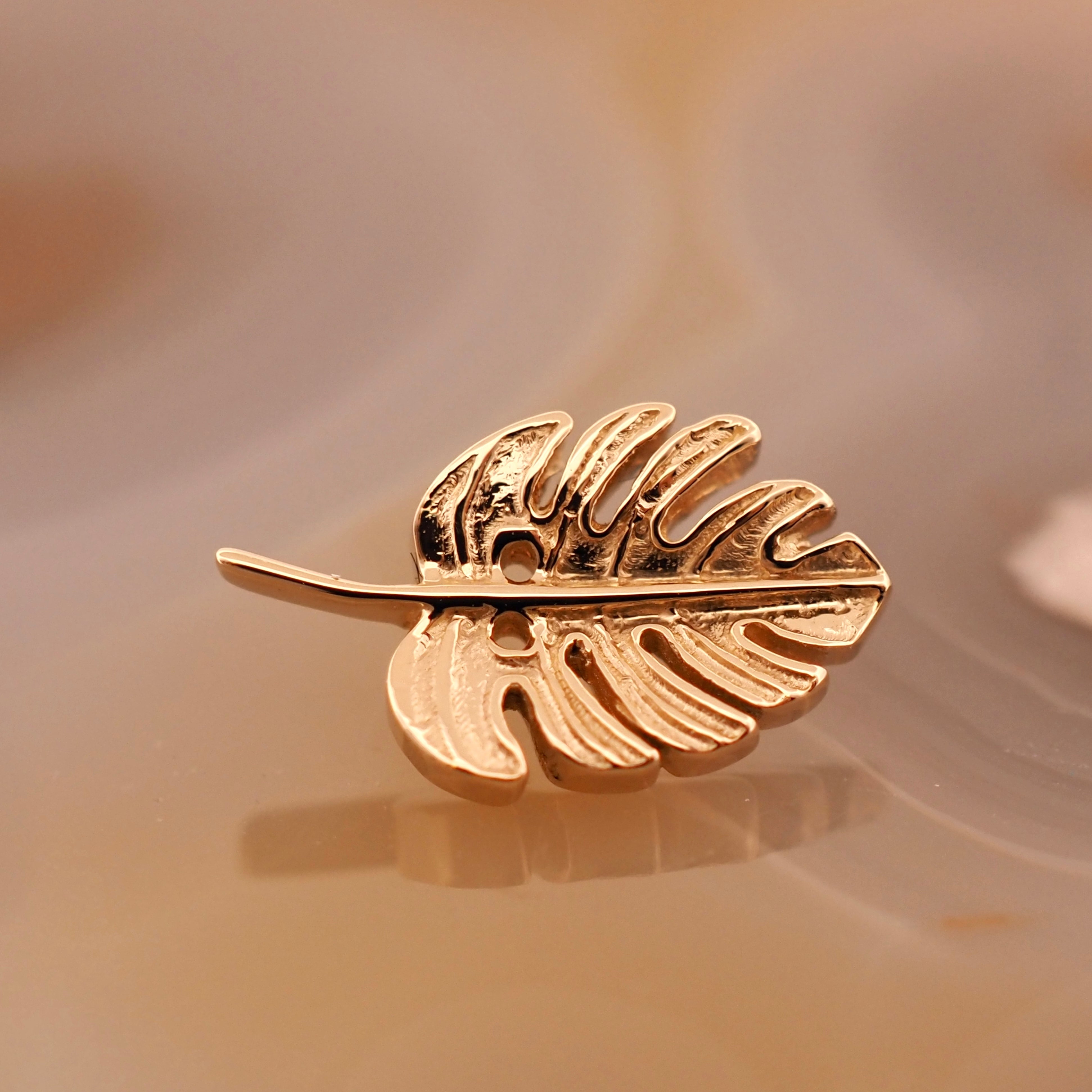 Monstera Leaf Threaded End, photo 4 of 5