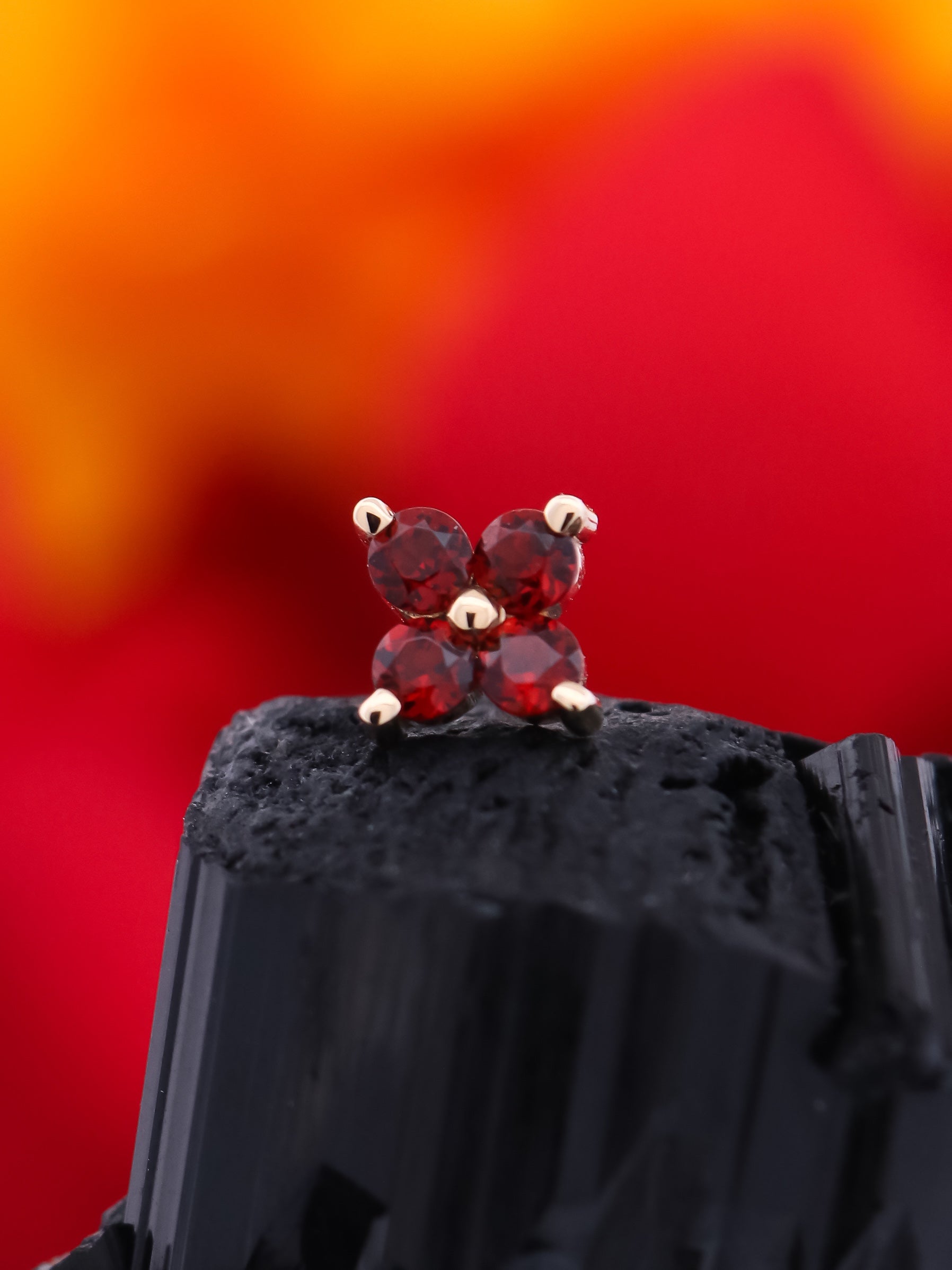 Quad Prong Cluster Threadless End, photo 1 of 6