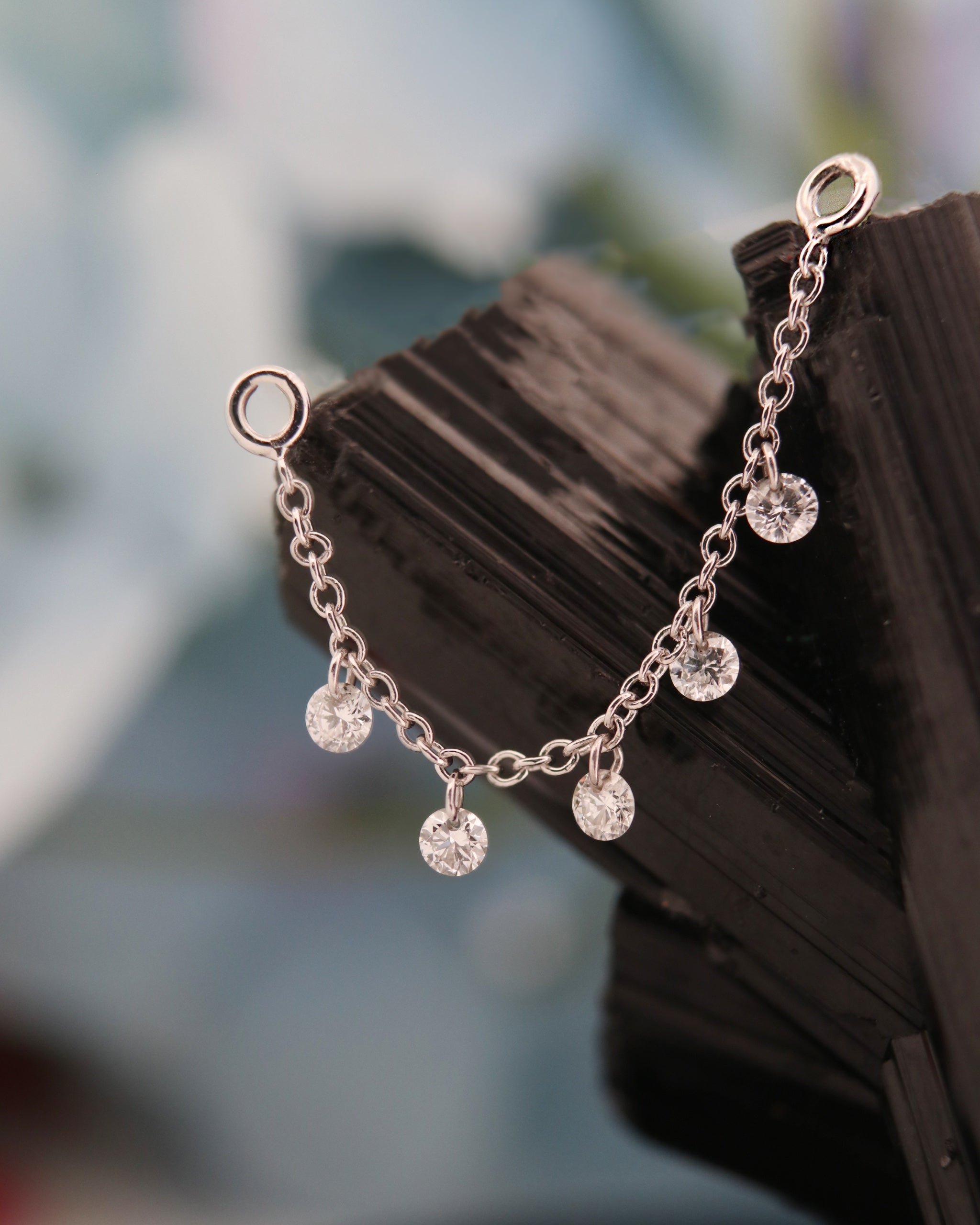 Ewen Chain, photo 1 of 2