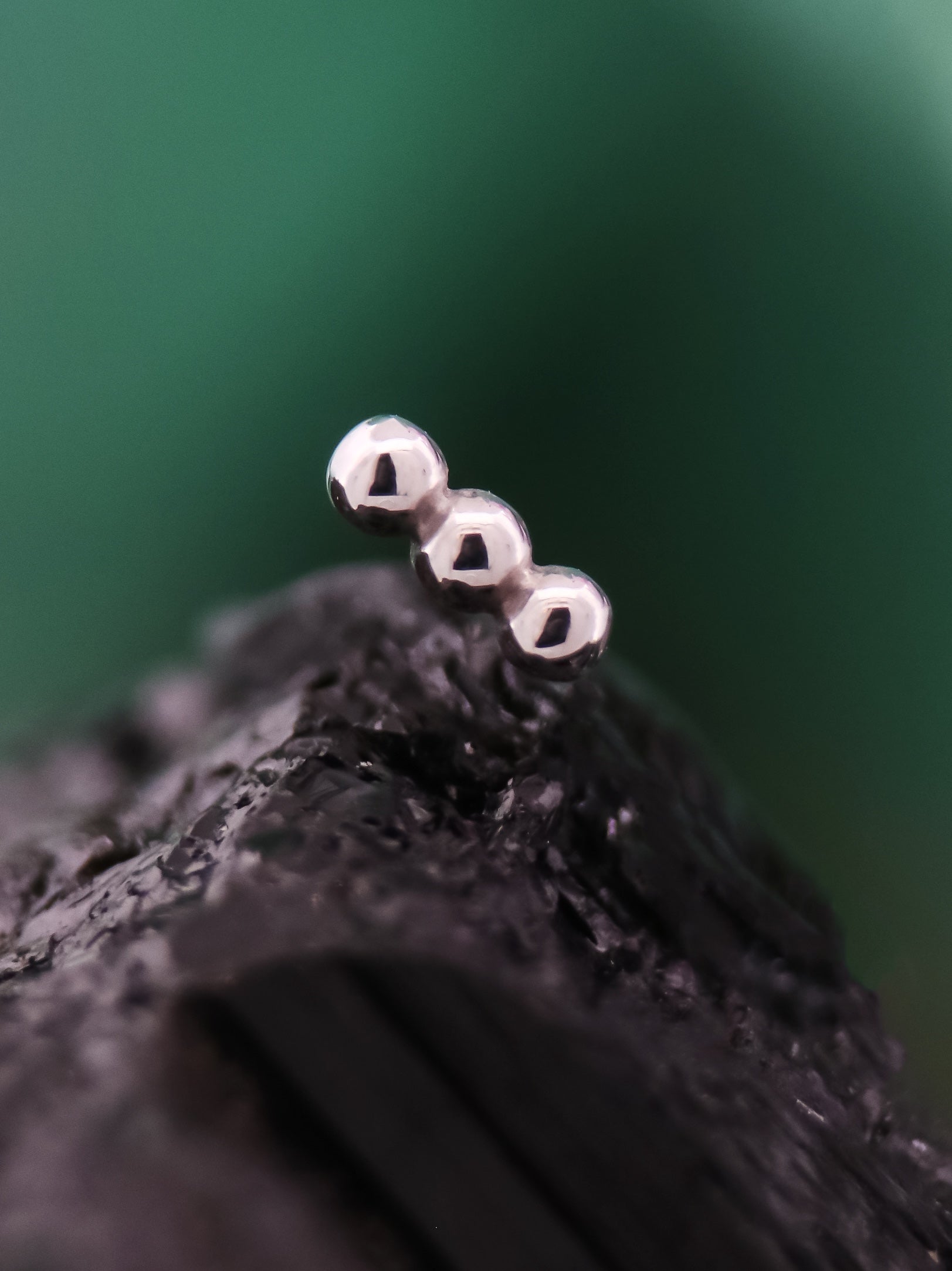 Linear Tri Bead Cluster End Threadless, photo 1 of 2