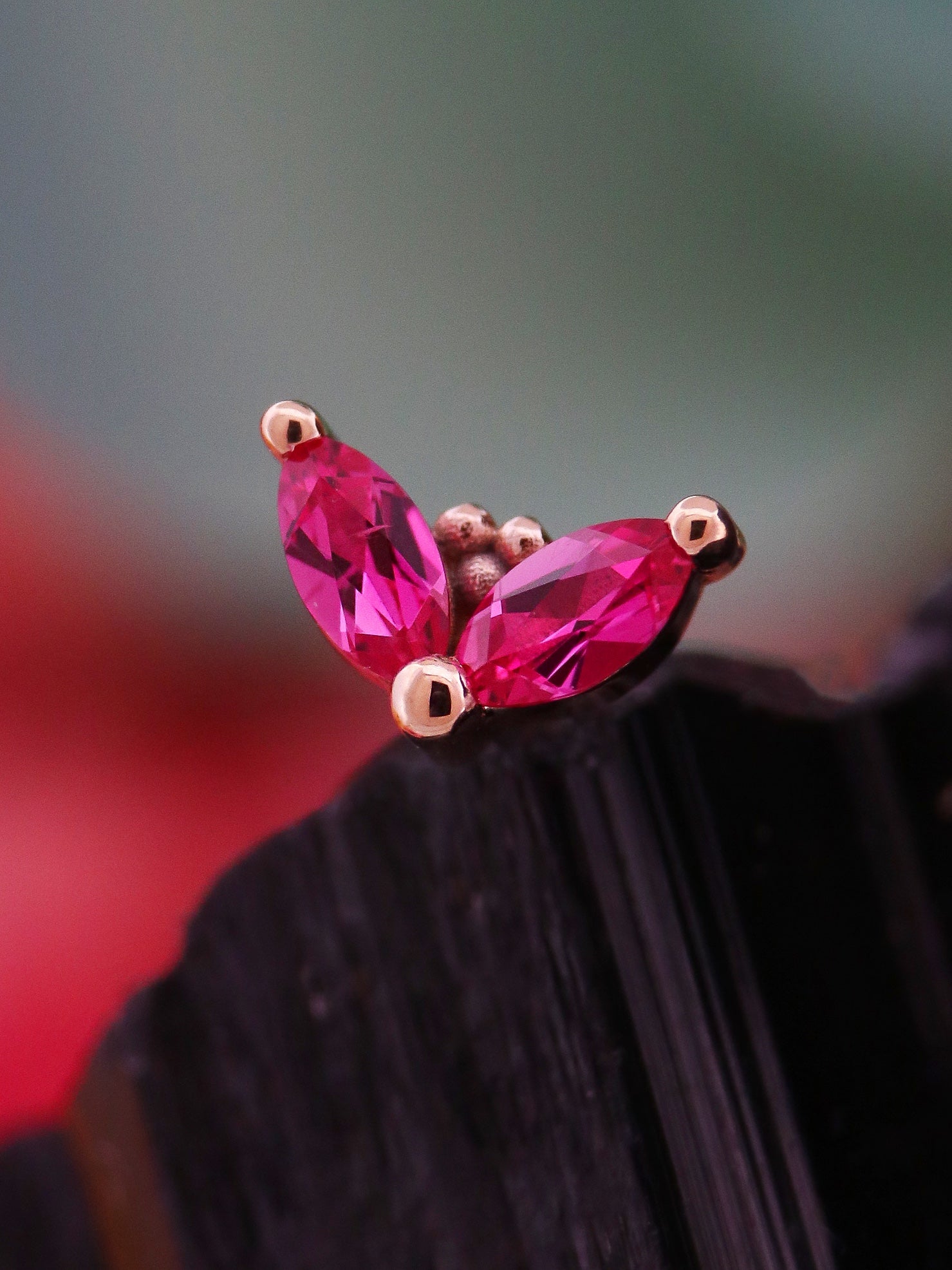 Petals Threadless End, photo 1 of 8