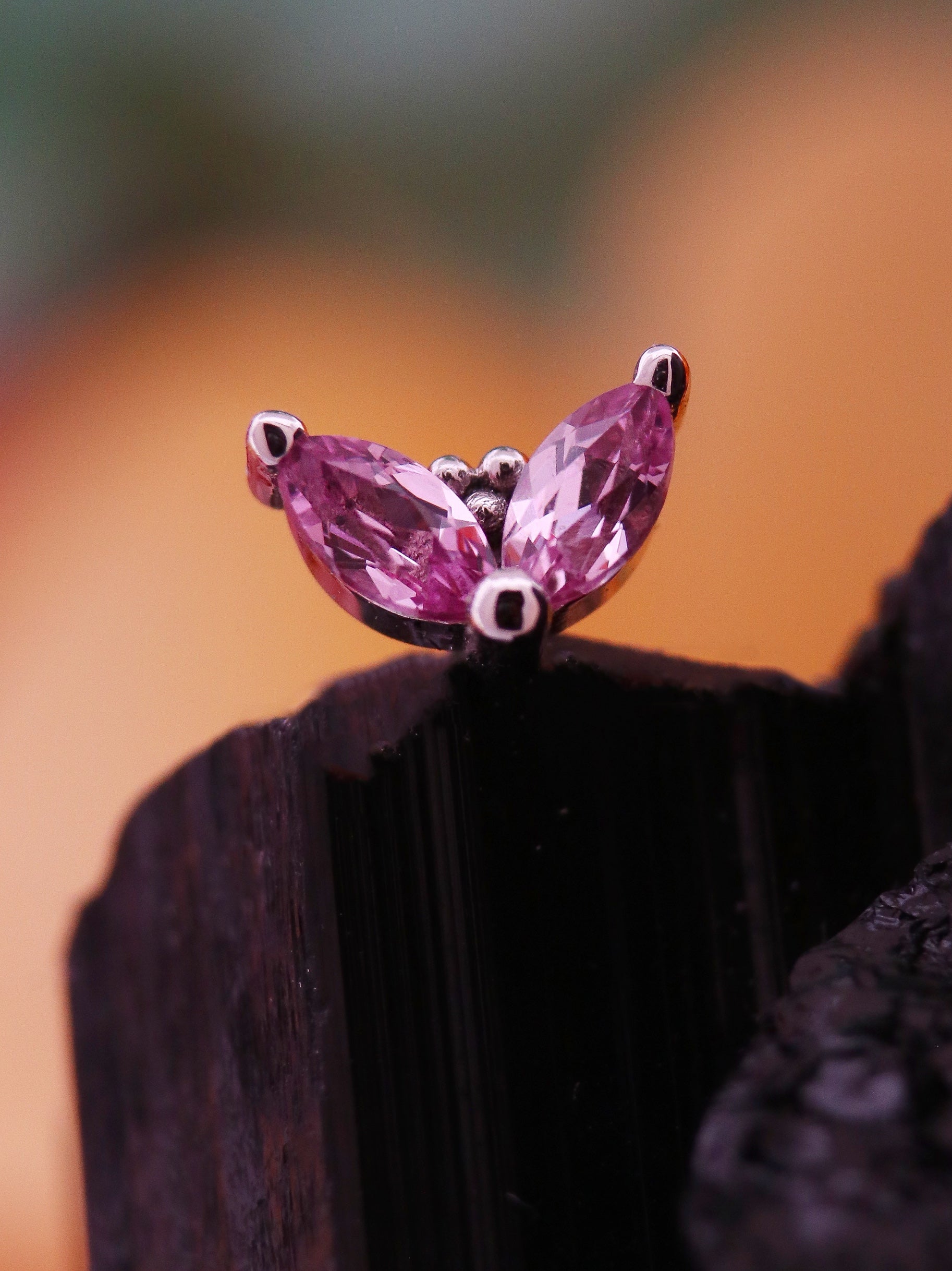 Petals Threadless End, photo 6 of 8